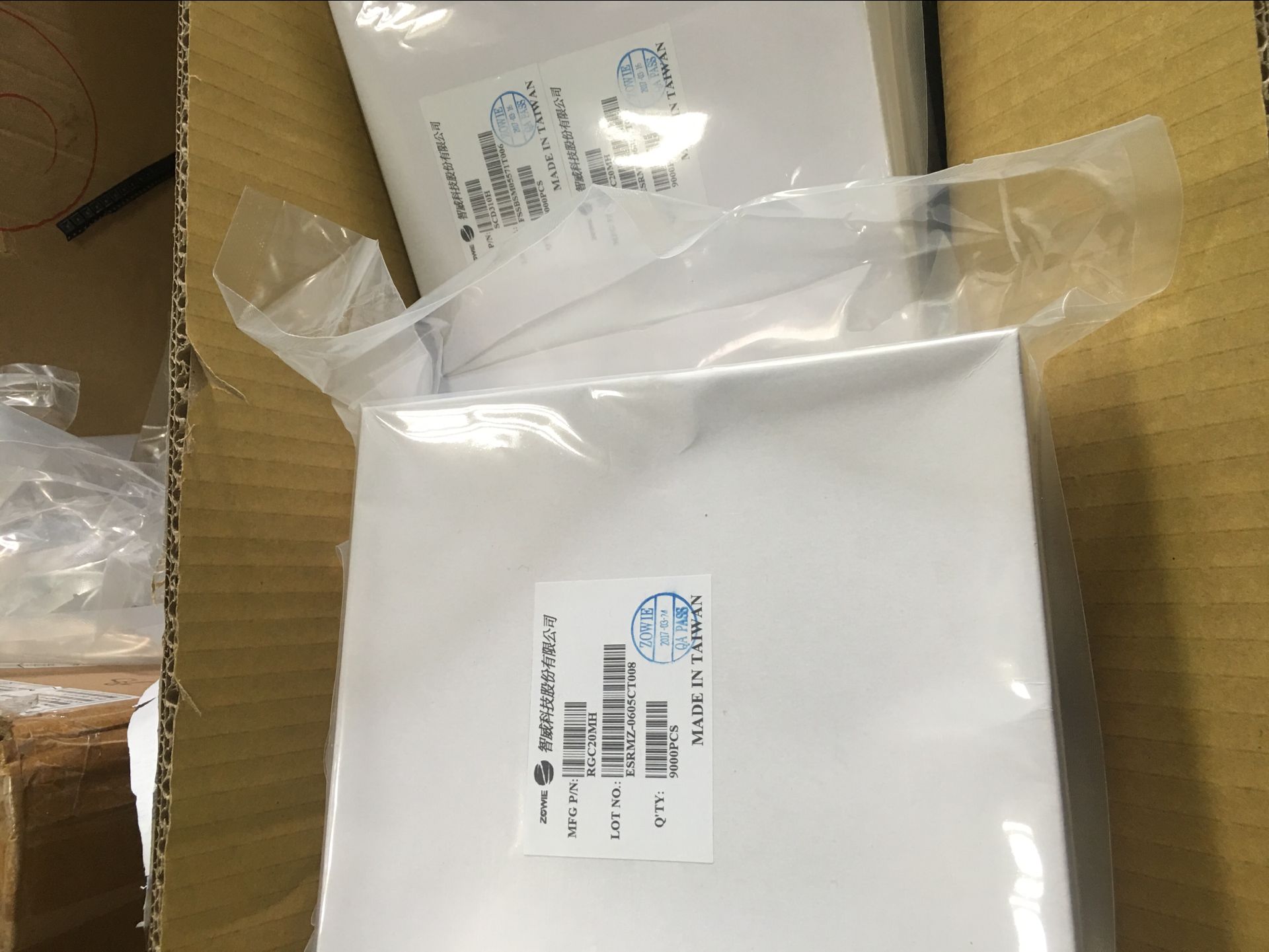 RGC20MH 2A/1000V VF=1.05V Իָ