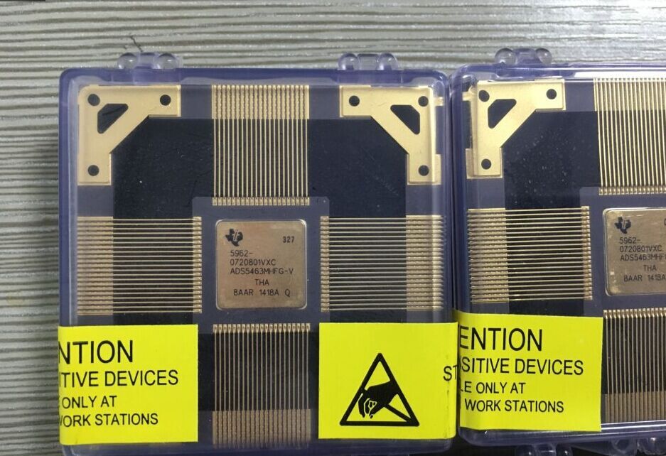 ADC128S102QML-SP